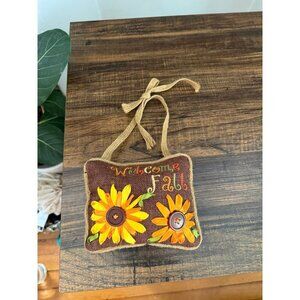 WELCOME FALL embroidered button hanging decor